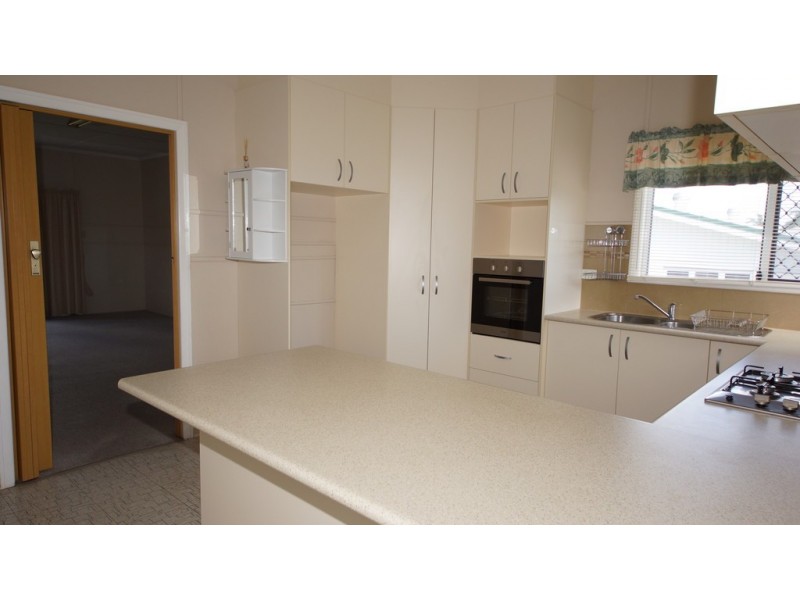 14 Edmond St, West Mackay QLD 4740