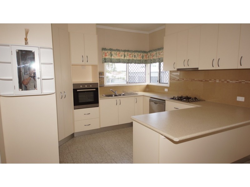 14 Edmond St, West Mackay QLD 4740