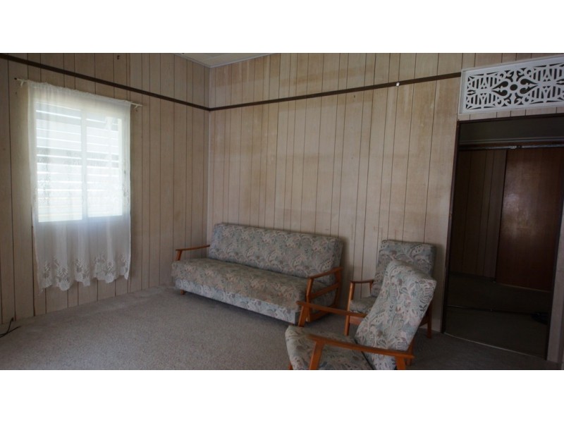 25 Taylor Street, West Mackay QLD 4740