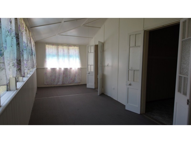 25 Taylor Street, West Mackay QLD 4740