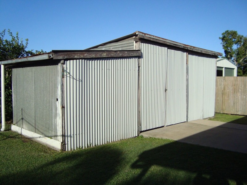 16 Mary Street, West Mackay QLD 4740