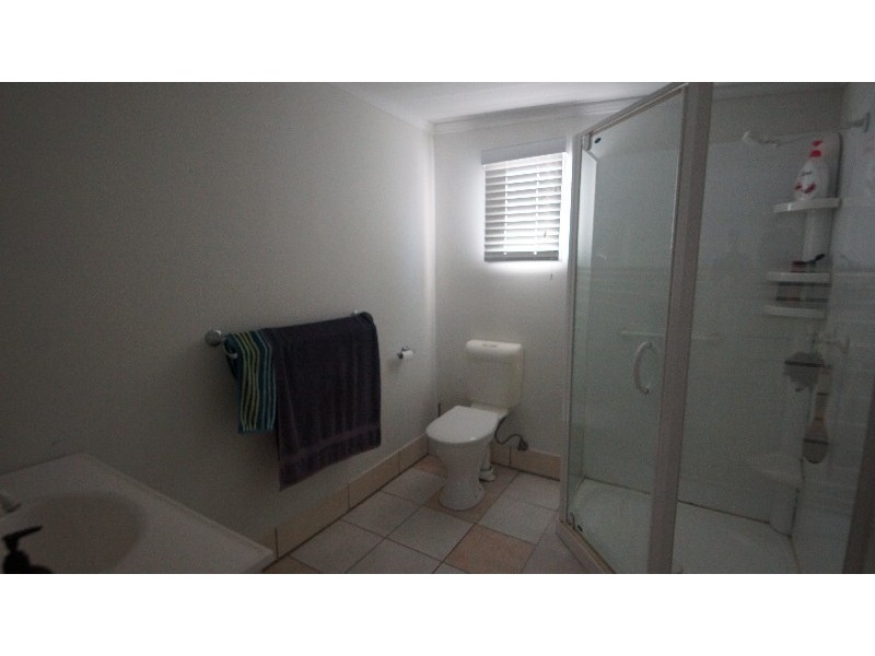 16 Mary Street, West Mackay QLD 4740