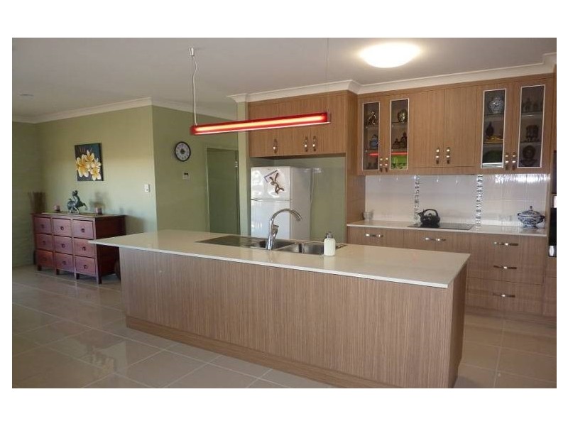 9 Oysterlee Street, Beaconsfield QLD 4740