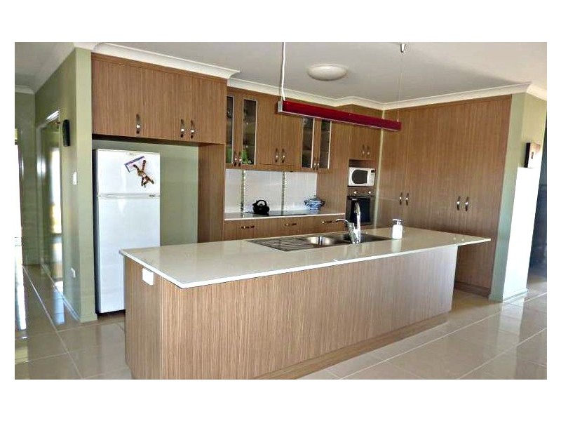 9 Oysterlee Street, Beaconsfield QLD 4740