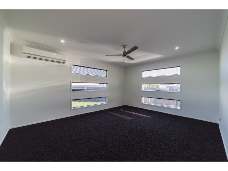 30 Raffia Street, Rural View QLD 4740