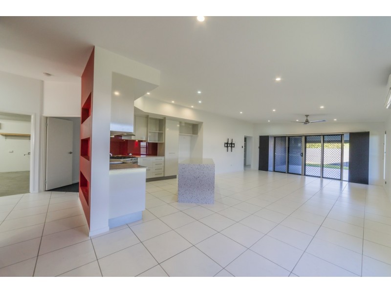 30 Raffia Street, Rural View QLD 4740
