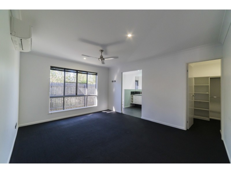 30 Raffia Street, Rural View QLD 4740