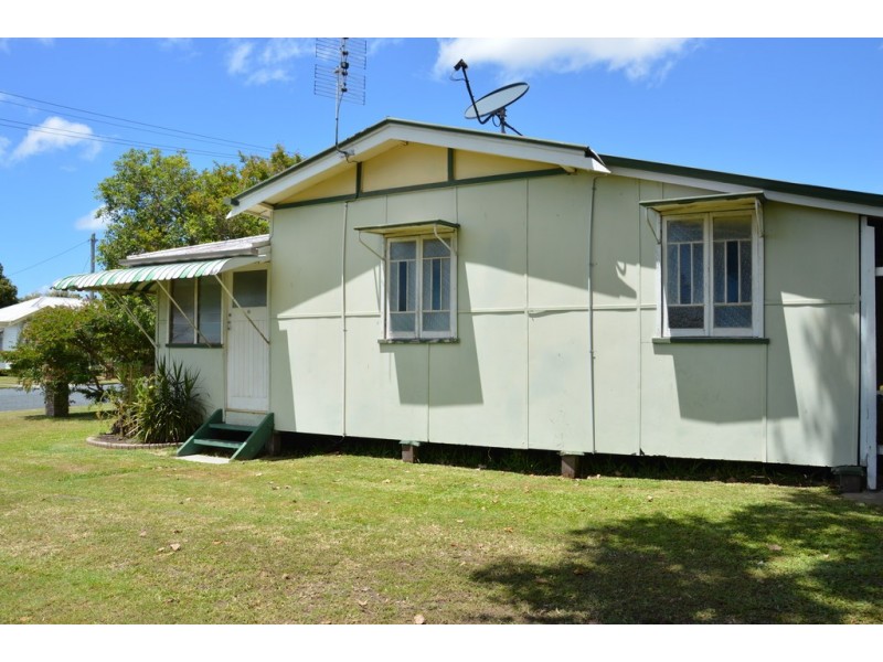 17 Burgess Street, North Mackay QLD 4740