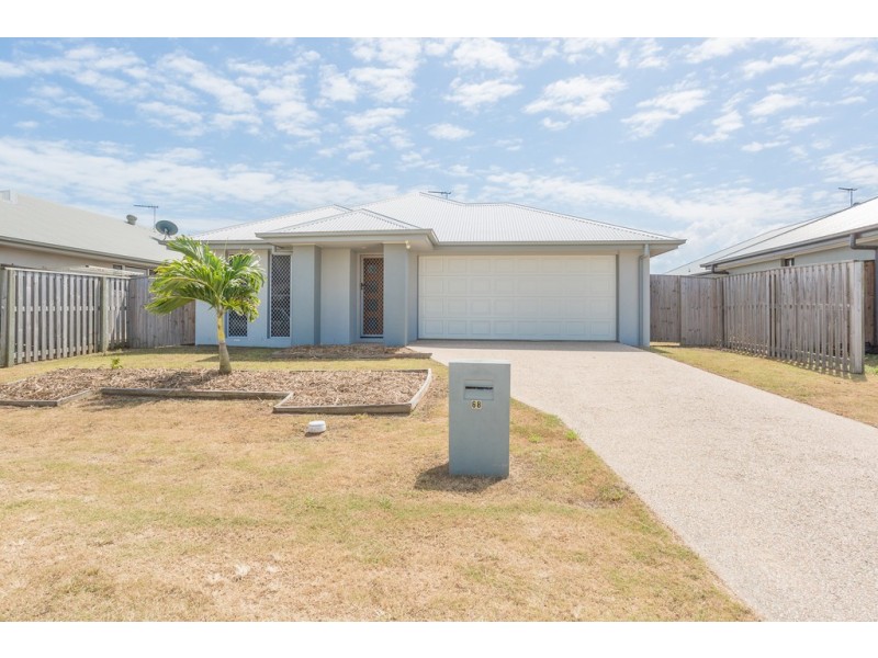 68 Newport Parade, Blacks Beach QLD 4740