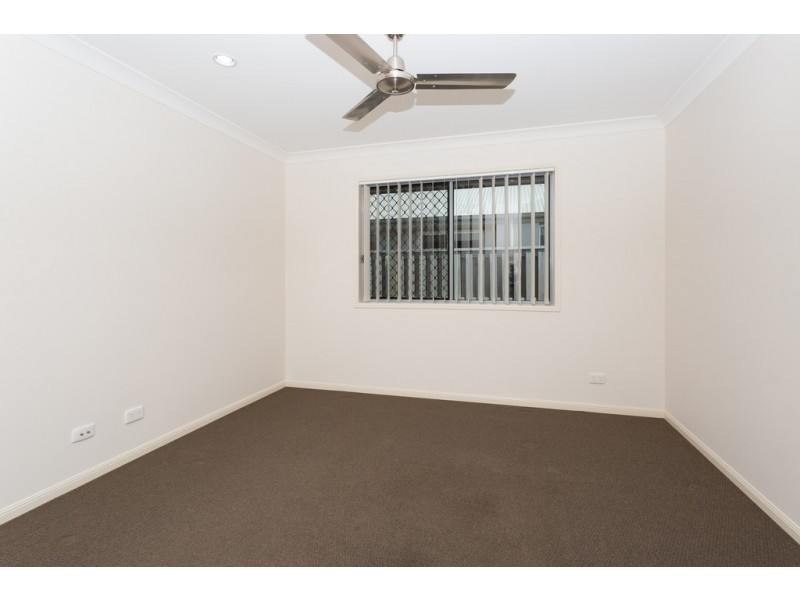 68 Newport Parade, Blacks Beach QLD 4740