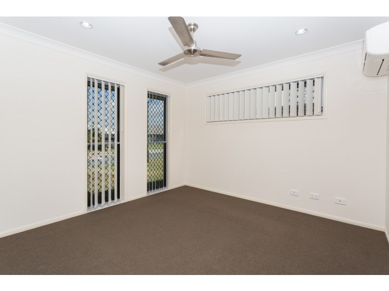 68 Newport Parade, Blacks Beach QLD 4740