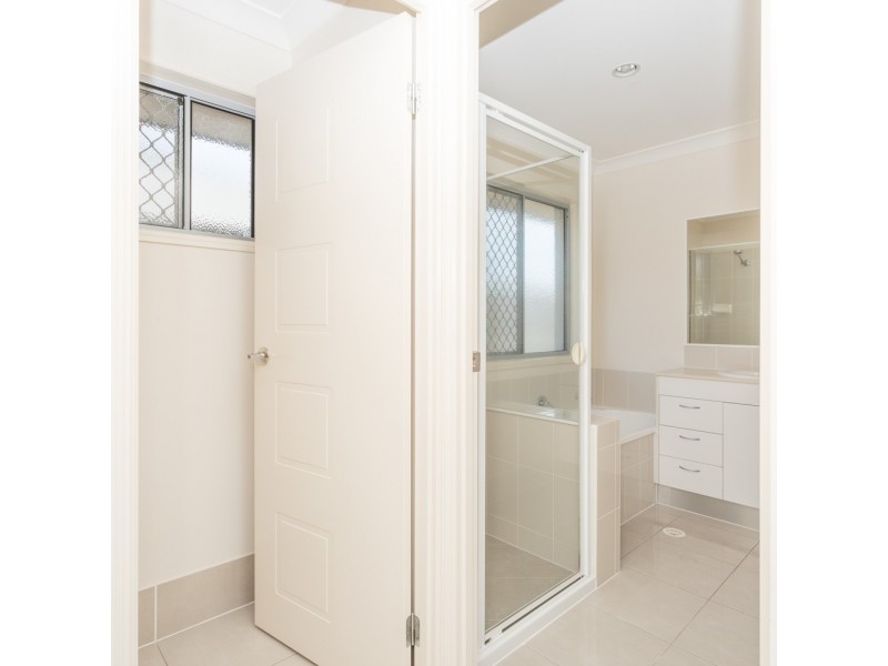 68 Newport Parade, Blacks Beach QLD 4740