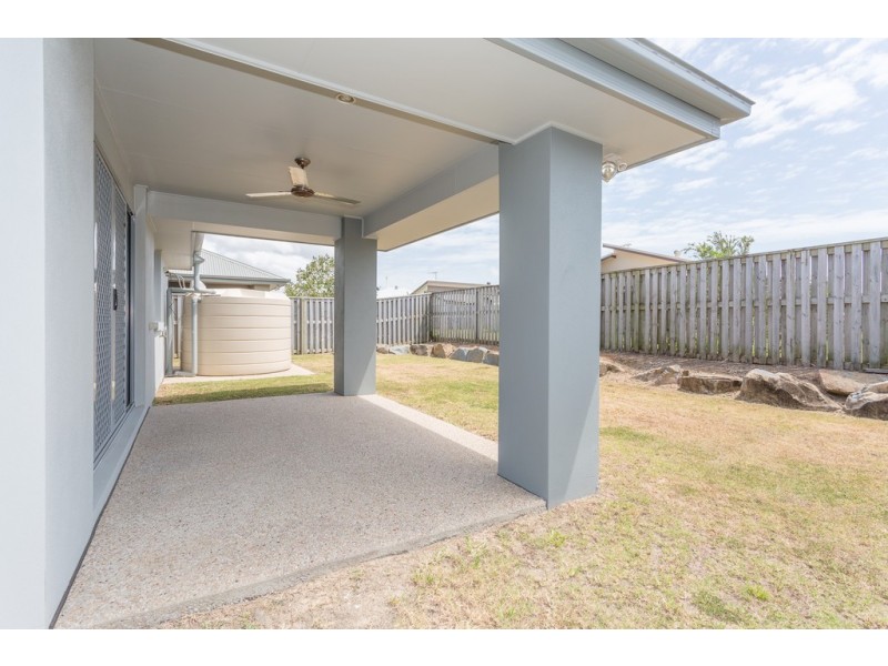 68 Newport Parade, Blacks Beach QLD 4740