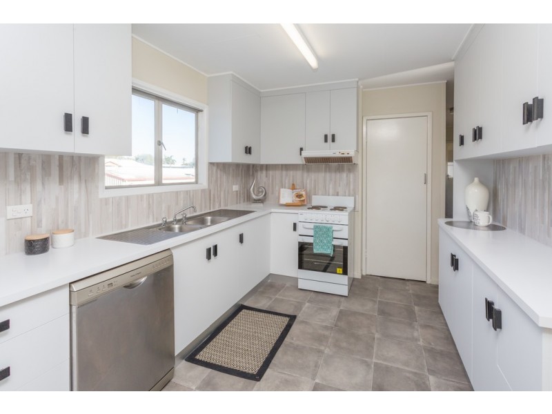 1 George Milton Street, West Mackay QLD 4740