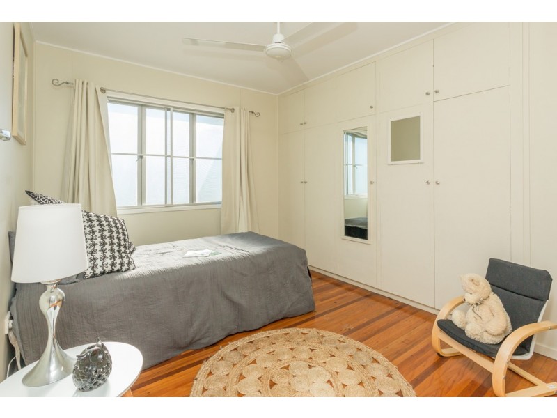 1 George Milton Street, West Mackay QLD 4740