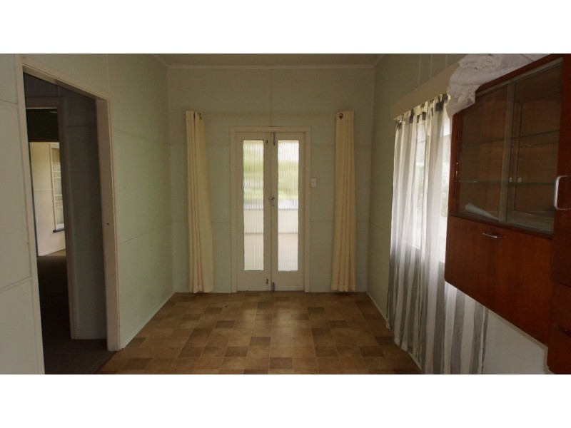 4 Chataway Street, West Mackay QLD 4740