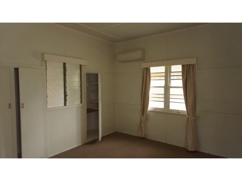 4 Chataway Street, West Mackay QLD 4740