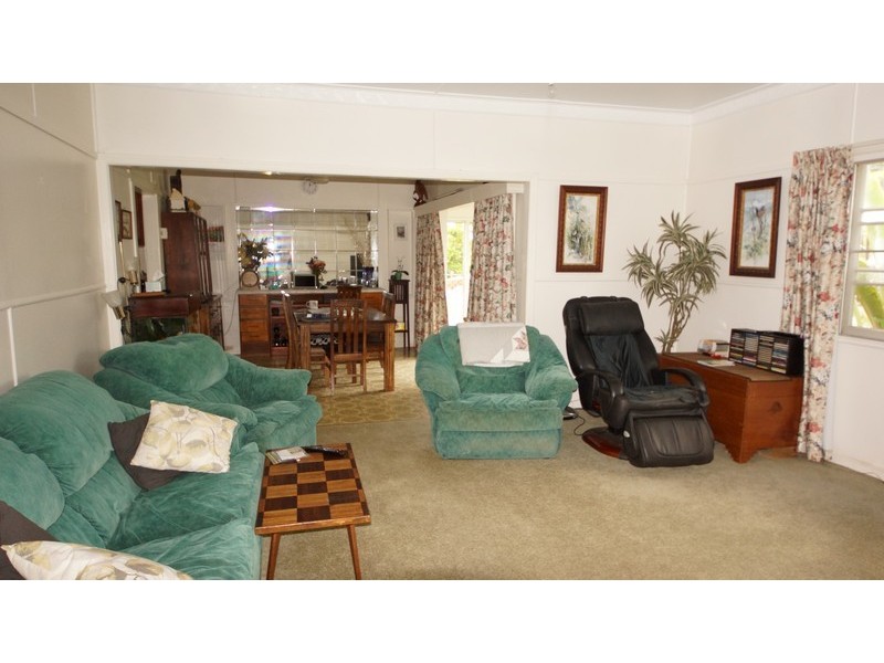 6 Chataway Street, West Mackay QLD 4740
