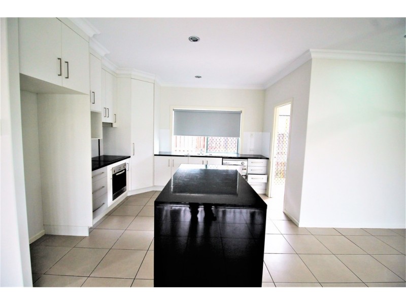 87 Village Circuit, Eimeo QLD 4740