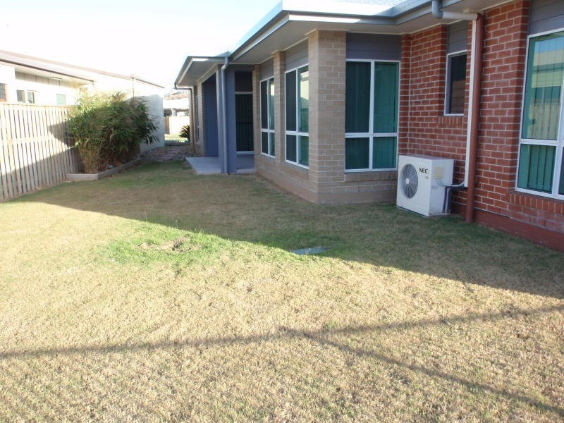 87 Village Circuit, Eimeo QLD 4740