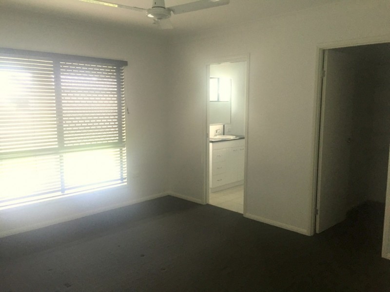 16 Firefly Crescent, Ooralea QLD 4740