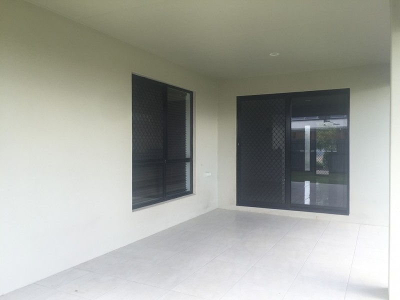 16 Firefly Crescent, Ooralea QLD 4740