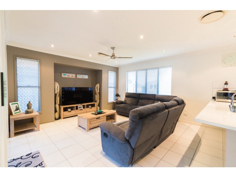 3 Lakeview Drive, Beaconsfield QLD 4740