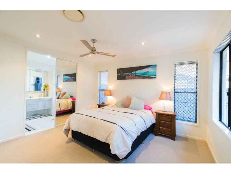 3 Lakeview Drive, Beaconsfield QLD 4740