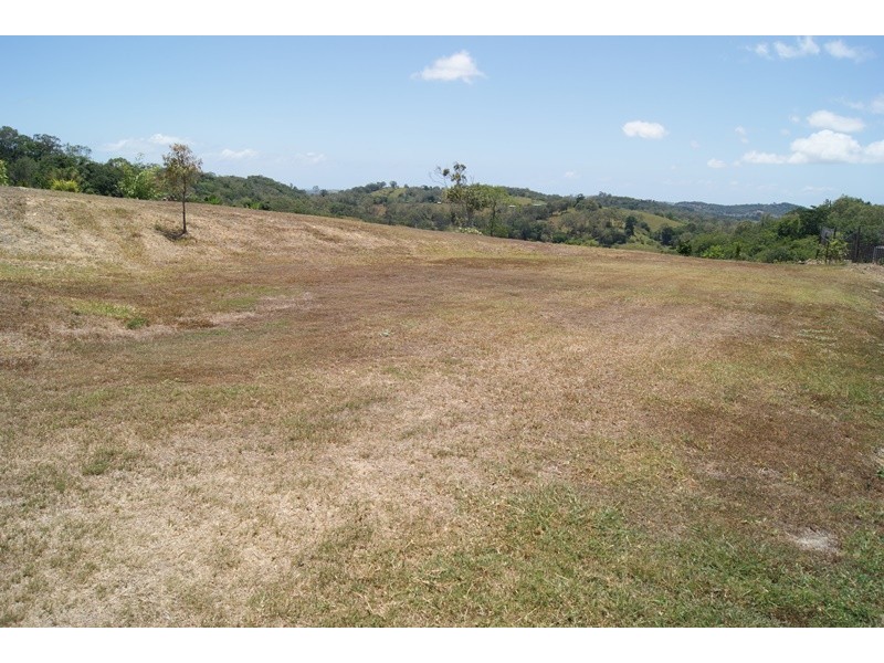 15 Bayview Drive, Habana QLD 4740