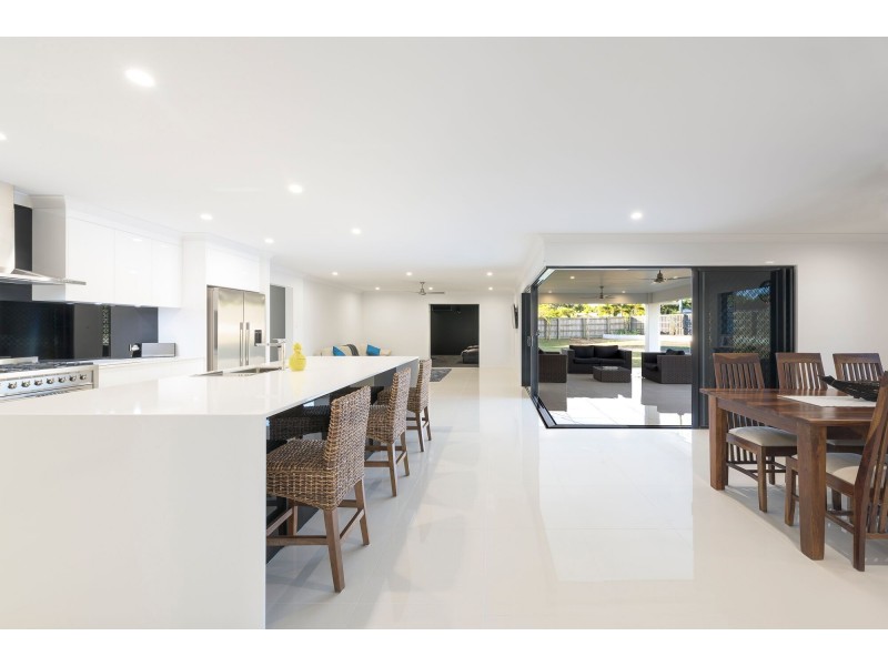 13 Midras Place, Bucasia QLD 4750