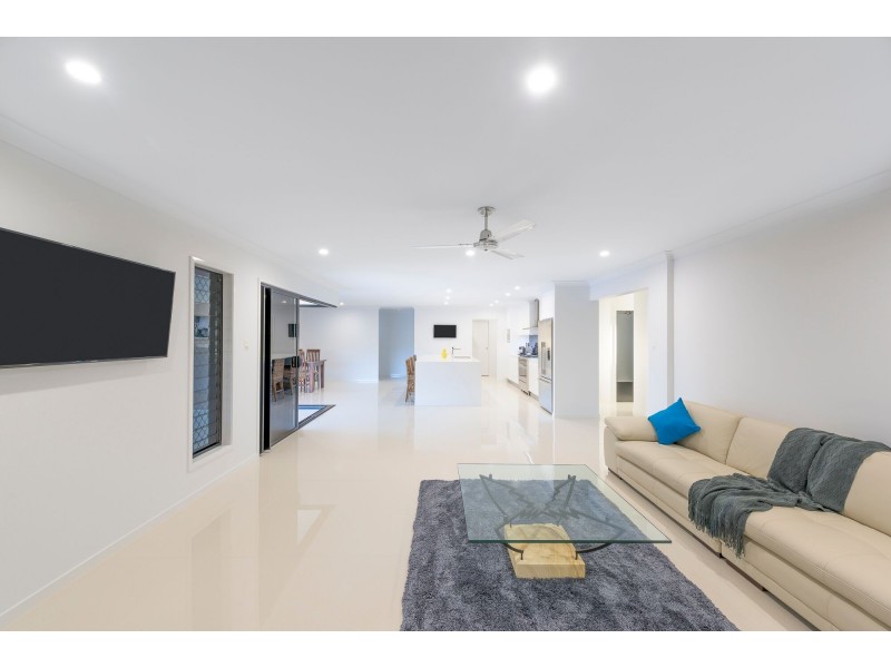 13 Midras Place, Bucasia QLD 4750