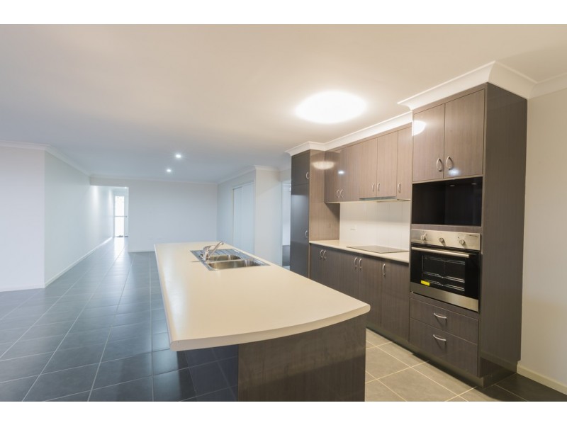 2 Fiona Court, Mount Pleasant QLD 4740