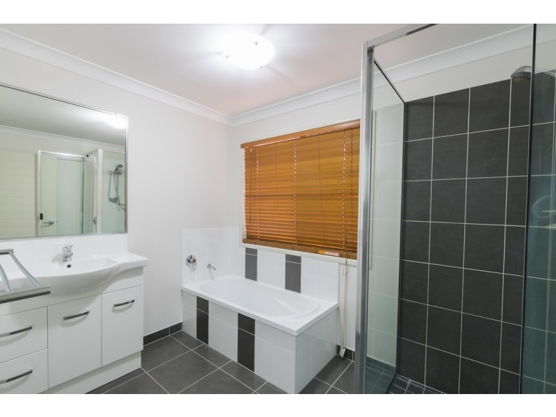 2 Fiona Court, Mount Pleasant QLD 4740