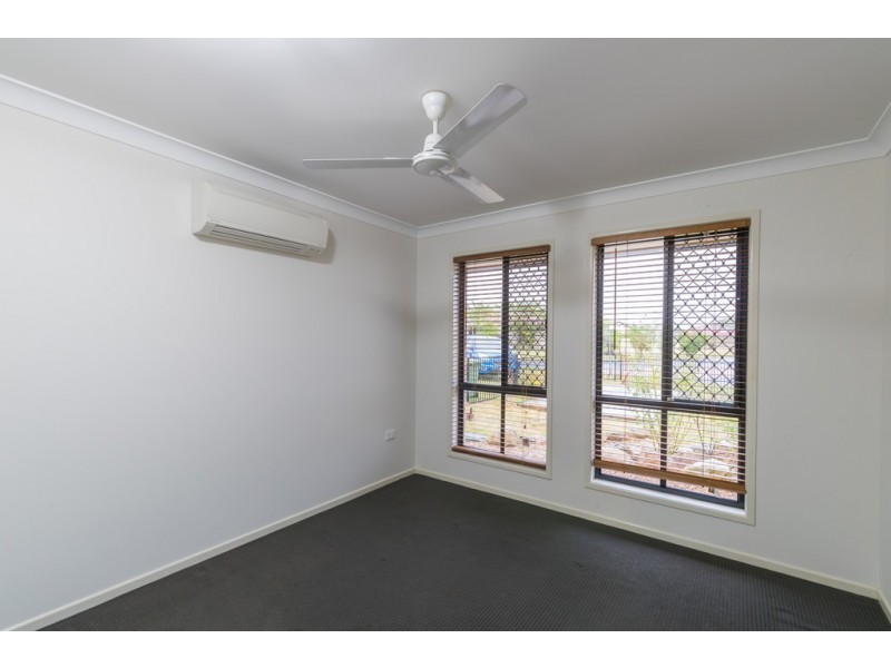 2 Fiona Court, Mount Pleasant QLD 4740