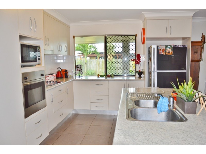 19 Ruddell Close, Marian QLD 4753