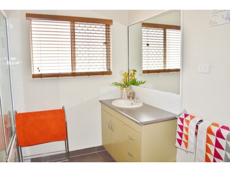 19 Ruddell Close, Marian QLD 4753