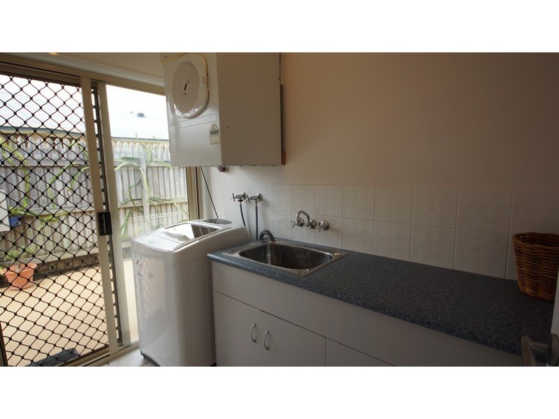 7 Sir Griffith Way, Rural View QLD 4740