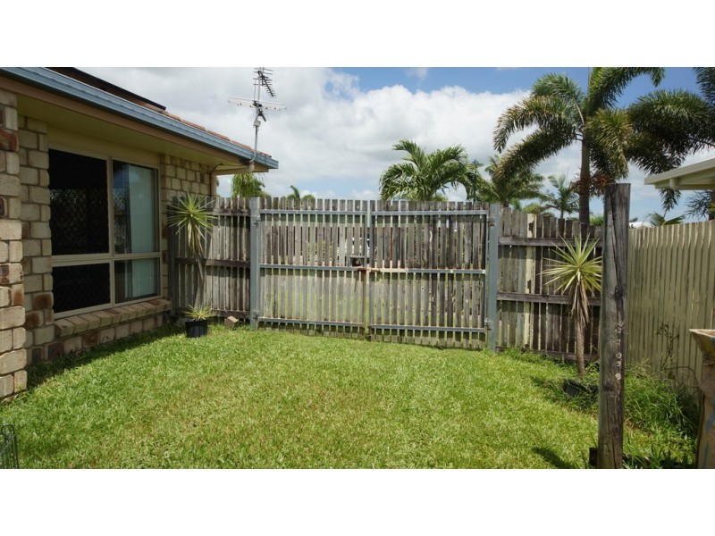 7 Sir Griffith Way, Rural View QLD 4740