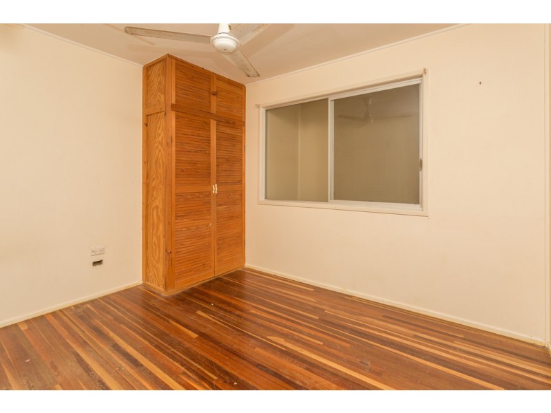 25 Cahill Crescent, Rural View QLD 4740