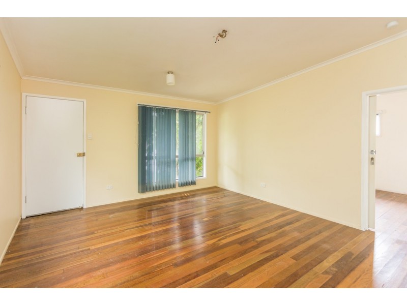 25 Cahill Crescent, Rural View QLD 4740