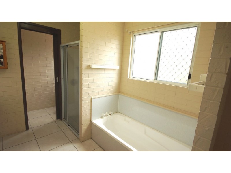 2/9 Hodges Street, East Mackay QLD 4740