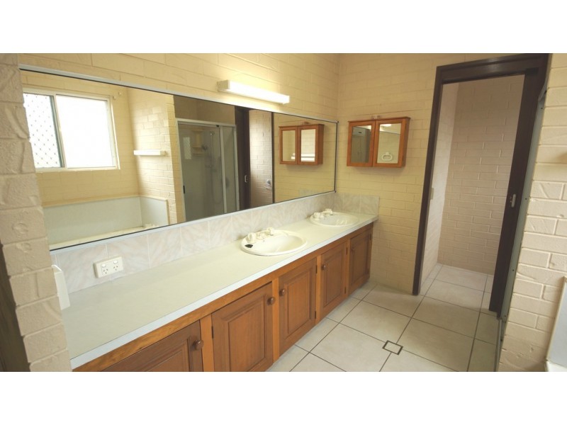 2/9 Hodges Street, East Mackay QLD 4740