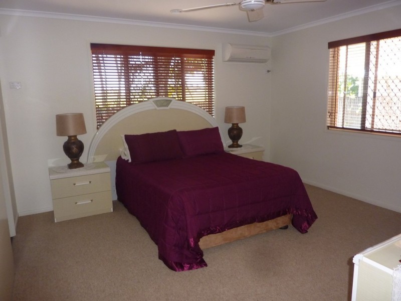 10 Border Street, Glenella QLD 4740