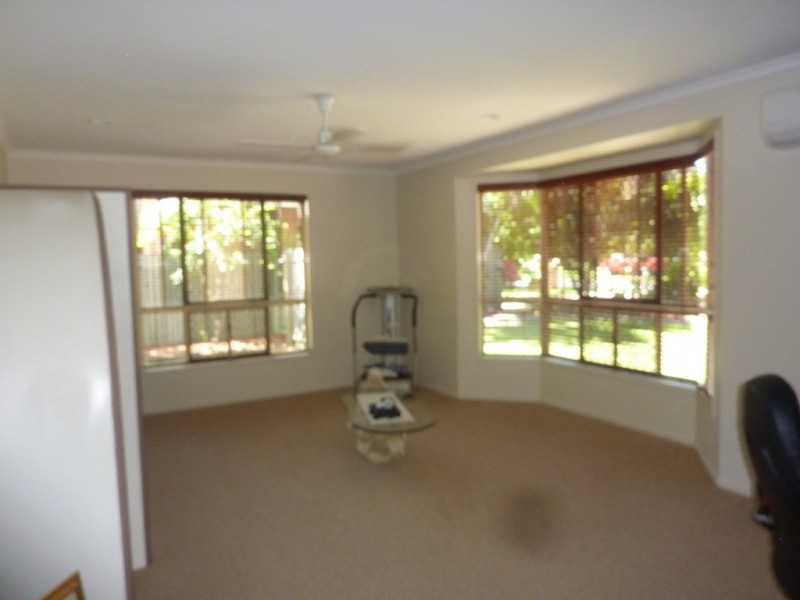 10 Border Street, Glenella QLD 4740