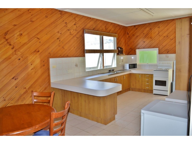 1 Eklund Street, West Mackay QLD 4740