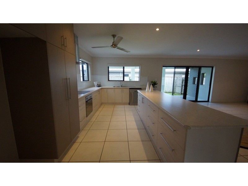 13 Vesta Lane, Ooralea QLD 4740