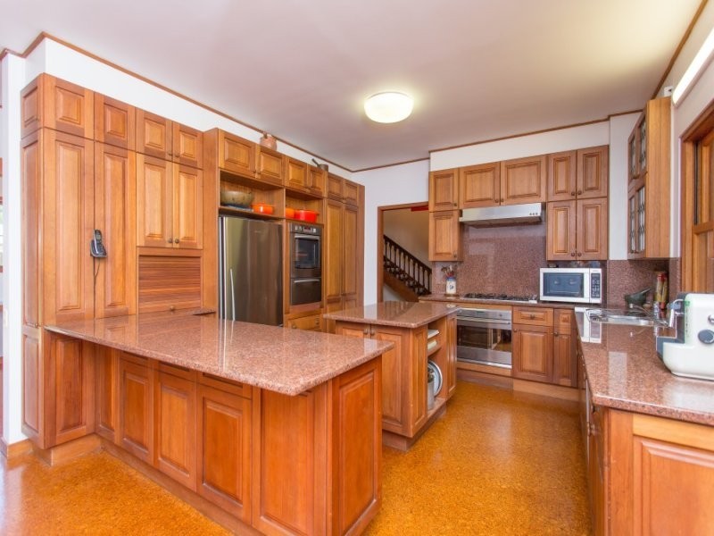 1-2 Walters Avenue, Bucasia QLD 4750