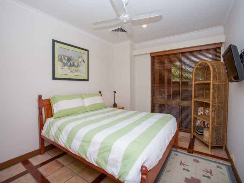 1-2 Walters Avenue, Bucasia QLD 4750