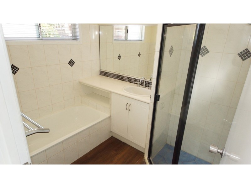 4 Broomdykes Drive, Beaconsfield QLD 4740