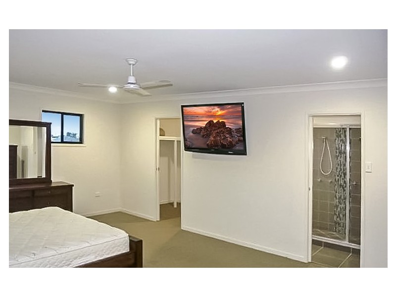 18 Argos Street, Ooralea QLD 4740